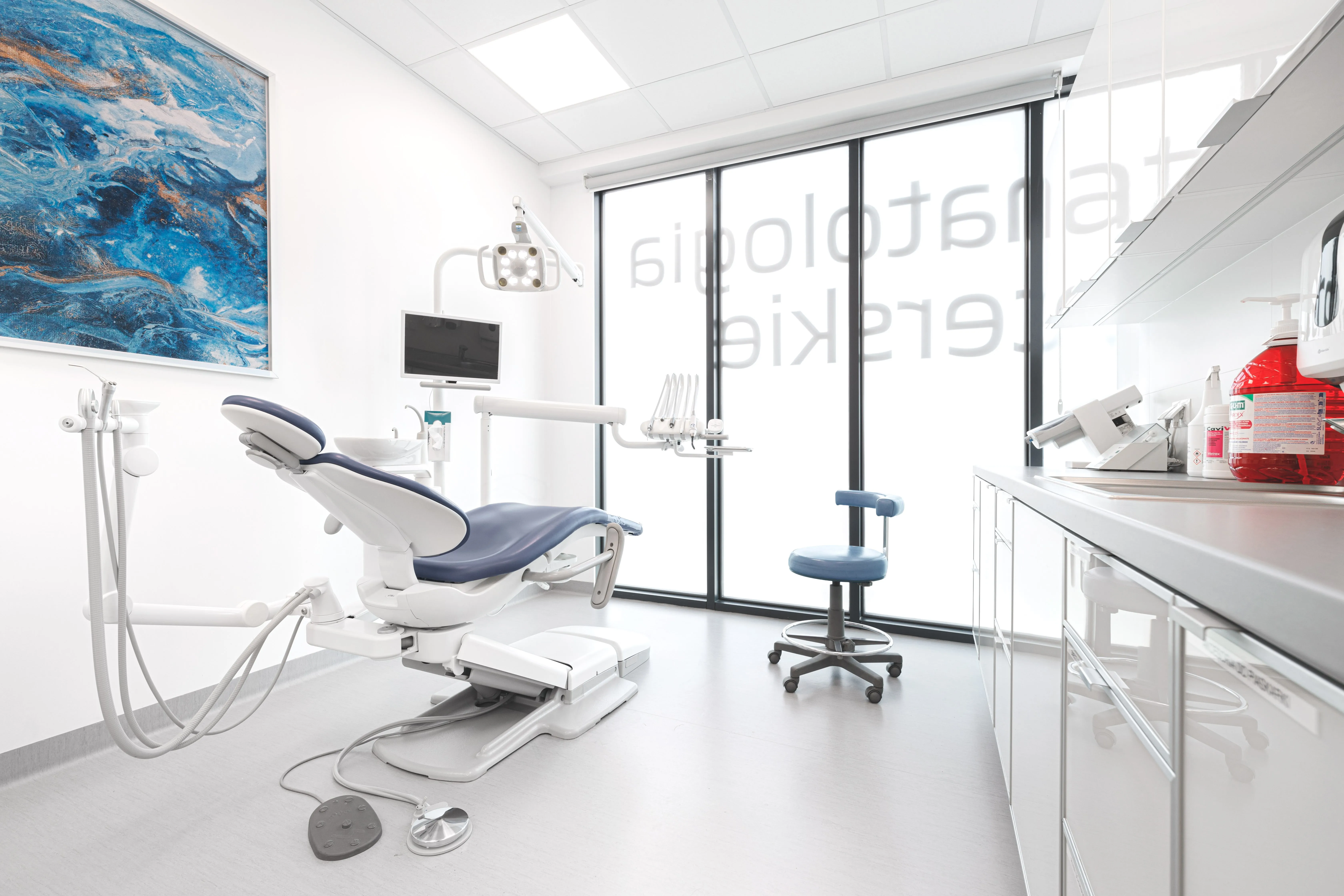 Gabinet zabiegowy z panoramicznym oknem